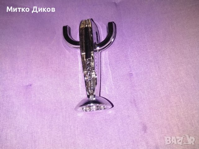 Umbra Design David Green маркова отварачка под формата на кактус нова Н-140мм и размер 81х32мм, снимка 2 - Аксесоари за кухня - 42181634