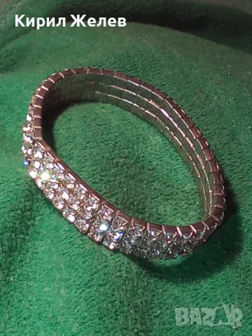 ПОСРЕБРЕНА РАЗТЕГЛИВА ВИНТИДЖ ГРИВНА с ФАСЕТИРАНИ ИСКРЯЩИ КРИСТАЛИ 47446, снимка 11 - Гривни - 47336434