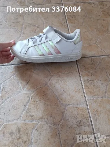 Детски маратонки Adidas , снимка 3 - Детски маратонки - 56376906