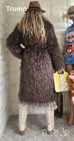 - 20 % Хит на сезона ! Чудесен подарък!Дълго палто еко косъм тип пудел, кафяво и черно , снимка 2 - Палта, манта - 52880932