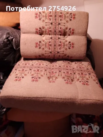 холова гарнитура: 3 седалки и 3 облегалки бродерия в народен стил, снимка 2 - Дивани и мека мебел - 48393511