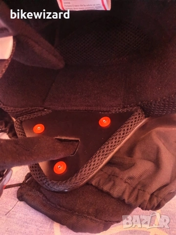 Каска BHR Размер XL 61-62 см. НОВА с липса , снимка 2 - Аксесоари и консумативи - 53130343