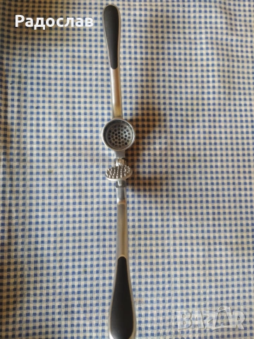 DUKA преса за чесън , снимка 3 - Прибори за хранене, готвене и сервиране - 53202759