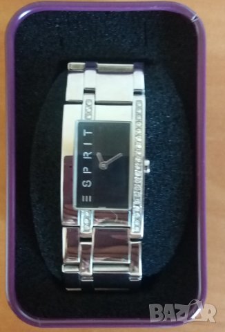 Оригинален часовник ESPRIT сребрист с кристали, снимка 5 - Дамски - 41759805