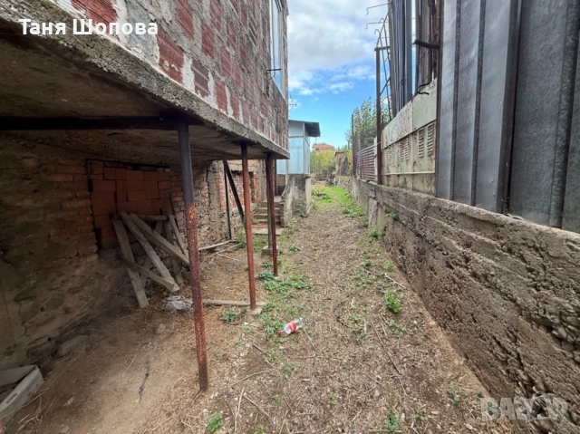 Двуетажна къща за продажба в град Петрич, снимка 3 - Къщи - 52169713