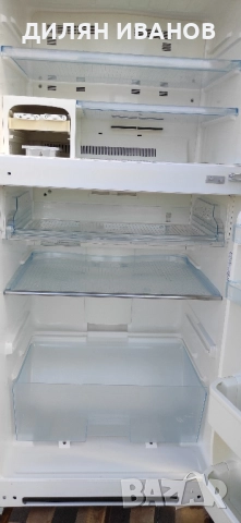 Хладилник с фризер SHARP, снимка 10 - Хладилници - 51792368