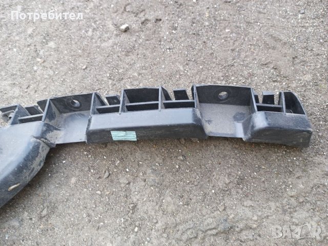 Десен държач за задна броня Пежо 3008 2013-2016, снимка 2 - Части - 41047189