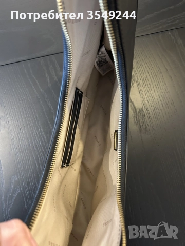 Кожена чанта GUESS, снимка 8 - Чанти - 55944442