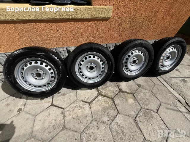 Оригинални джанти с гуми за vw Caddy, снимка 3 - Гуми и джанти - 55933578