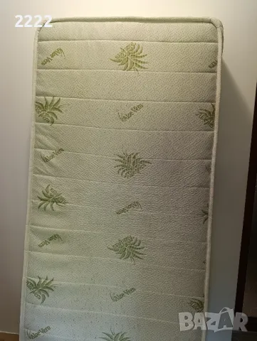 Продавам матрак на Тед 