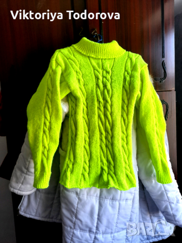 Неон жълт пуловер-ръчно плетиво-коледна оферта , снимка 3 - Блузи с дълъг ръкав и пуловери - 36351693