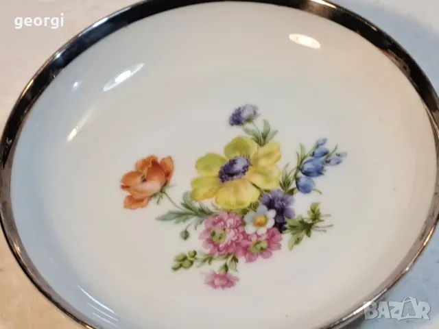 декоративна порцеланова чинийка с цветя и сребърен кант  20/3, снимка 2 - Антикварни и старинни предмети - 49144363