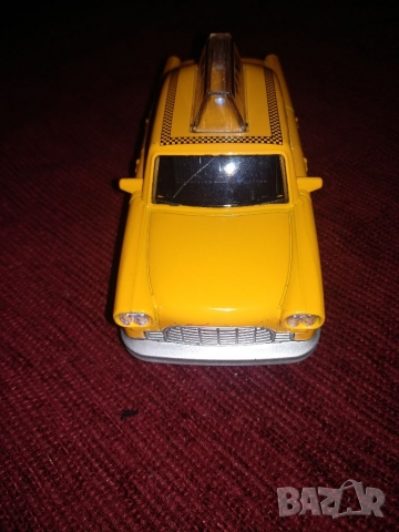 Жълтото такси ...метална кола, снимка 5 - Коли, камиони, мотори, писти - 19696411