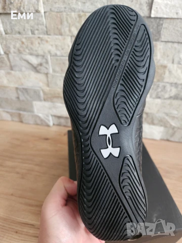 Детски маратонки Under Armour , снимка 5 - Детски маратонки - 50454927