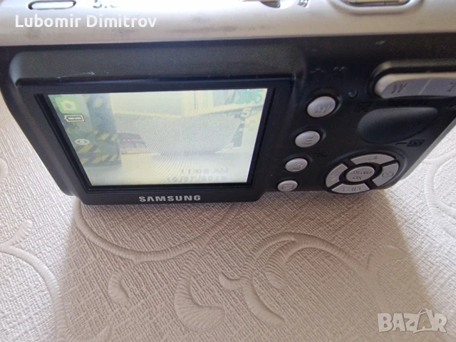 Фотоапарат Samsung DIGIMAX A503, снимка 4 - Фотоапарати - 50663784