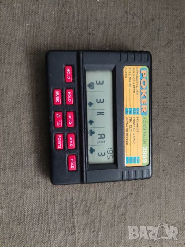 Продавам Стара електронна игра Poker Royal Flush 3999.  Включва ,не знам дали работи добре .Без капа, снимка 2 - Други игри и конзоли - 38976275