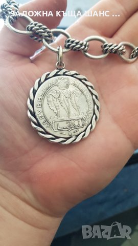 Стара сребърна гривна с монета в обков 1933г San Marino 20 lire, снимка 4 - Антикварни и старинни предмети - 40244005
