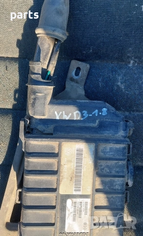 Компютър Двигател VW Пасат 3 1.8 Бензин - Голф 3 - Ауди 80 - 90 - 443907311B - 0261200261, снимка 7 - Части - 53776468