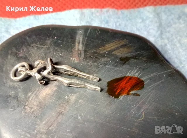 АРТИСТИЧЕН ФИГУРАЛЕН СРЕБЪРЕН МЕДАЛЬОН ЛЮБОВНА ПРЕГРЪДКА СРЕБРО ВИСОКА ПРОБА ФИНА РЪЧНА РАБОТА 46105