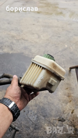 Казанче хидравлика за audi Q7 , снимка 3 - Части - 51955928