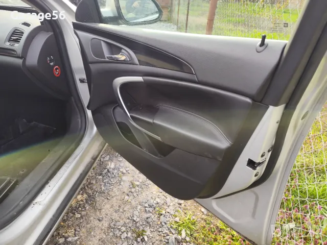 Opel Insignia A 2.0 160 aвтомат 4х4 , снимка 11 - Автомобили и джипове - 49852240