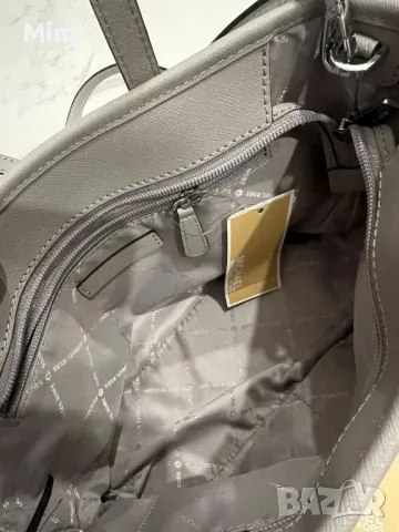 Michael Kors нова мини чанта , снимка 6 - Чанти - 47803381