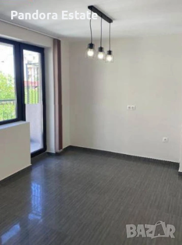 Продава тристаен апартамент в кв. Суха Река, снимка 3 - Апартаменти - 53681876