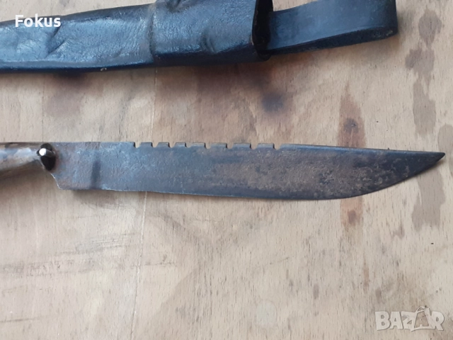 Стар български хайдушки нож с рогови чирени кожена кания, снимка 5 - Антикварни и старинни предмети - 52528321