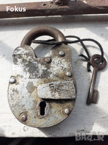 Стар кован катинар кофар катанец с ключ маркировки 3, снимка 4 - Антикварни и старинни предмети - 53685546