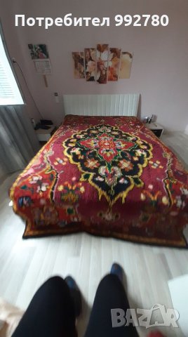 Китеник и две малки килимчета към него, снимка 1 - Покривки за легло - 34324038