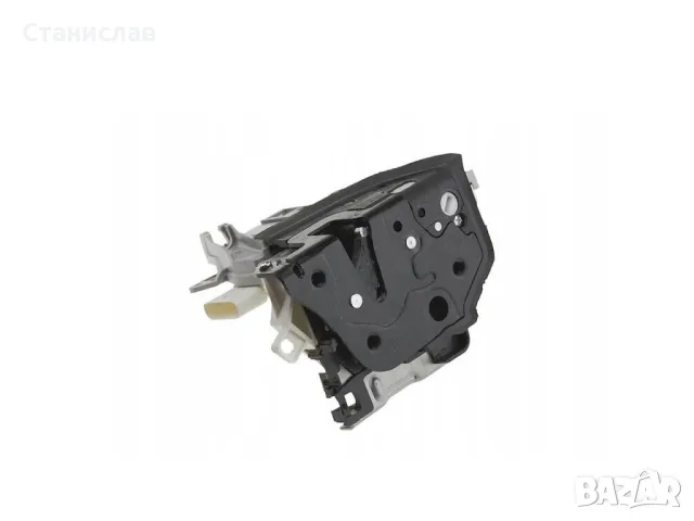 Audi Q3 8U Брава за предна дясна врата , снимка 3 - Части - 50174813