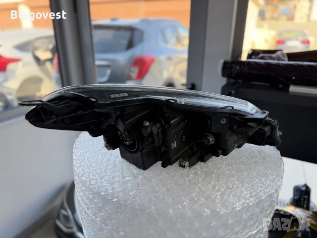 Оригинални Фарове с Лупа и LED Дневни за Toyota Yaris (2017-2020) Комплект или Бройка, снимка 3 - Автомобили и джипове - 56009501