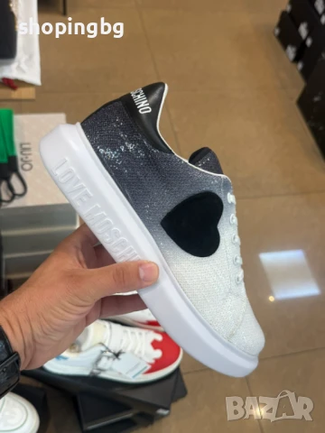 Дамски сникърси Love Moschino JA15244  259 лв., снимка 2 - Кецове - 51063473