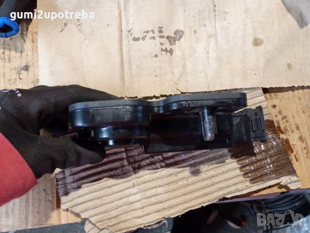 Брава Заден Капак 7L0827511 Porsche Cayenne S 4.5 2005г 9PA, снимка 2 - Части - 52007806