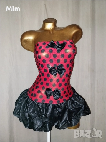 S Червена рокля на черни точки и прашка , снимка 4 - Рокли - 51815664