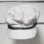 Нова зимна дамска шапка baker boy със синджир в бял цвят, снимка 1