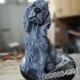 Куче от бетон. Статуя Фигура от бетон за декорация - сив цвят