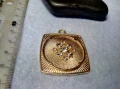 ПРЕКРАСЕН СТАР РЕТРО АРТ ПОЗЛАТЕН МЕДАЛЬОН с ЮВЕЛИРНО ФАСЕТИРАНИ БЛЕСТЯЩИ ЦИРКОНИ 20547, снимка 4