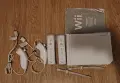 Здравей те продавам Nintendo Wii конзола с контролери и книжка, снимка 1