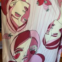Голям копринен шал ( десен женски лица), снимка 2 - Шалове - 40223699
