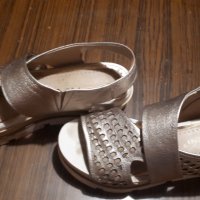 Златни/ златисти сандали на платформа естествена кожа, снимка 3 - Сандали - 33912412