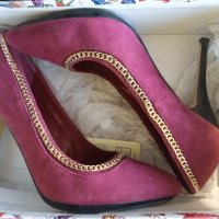 Елегантни велурени обувки на ток с акцент, снимка 2 - Дамски обувки на ток - 39041771