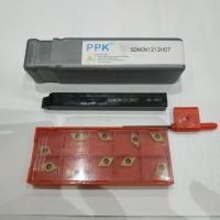 Комплект от стругарски нож SDNCN1212H07 12х12 мм. с 10 сменяеми пластини, снимка 1 - Други инструменти - 36075663