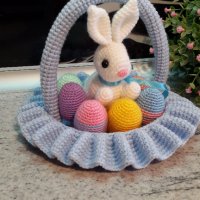Великденски подаръци. Зайчето +7 яйцата в кошницата. Плетена играчка. Ръчно изработени., снимка 8 - Плюшени играчки - 40207405
