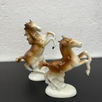 Чифт статуетки на коне от порцелан Lippelsdorf. №5172, снимка 1 - Колекции - 44632383