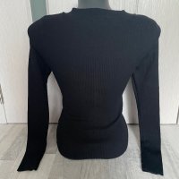 Плътна черна блуза , снимка 2 - Блузи с дълъг ръкав и пуловери - 39805917