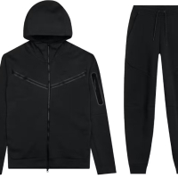 Мъжки черен екип Nike, снимка 1 - Спортни дрехи, екипи - 44561107