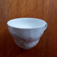 Красива порцеланова чаша за чай , снимка 1 - Чаши - 39314357