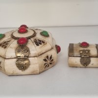Антични кутии за бижута от кост, месинг и камъни  ! , снимка 5 - Антикварни и старинни предмети - 41330445