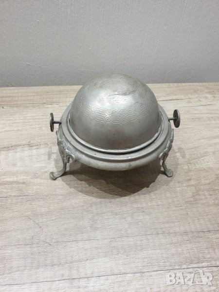 Стара бронзова бонбониера, снимка 1